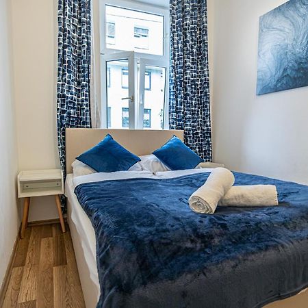 Modern Comforts: Chic Studio Apt Centrally Located Wenen Buitenkant foto