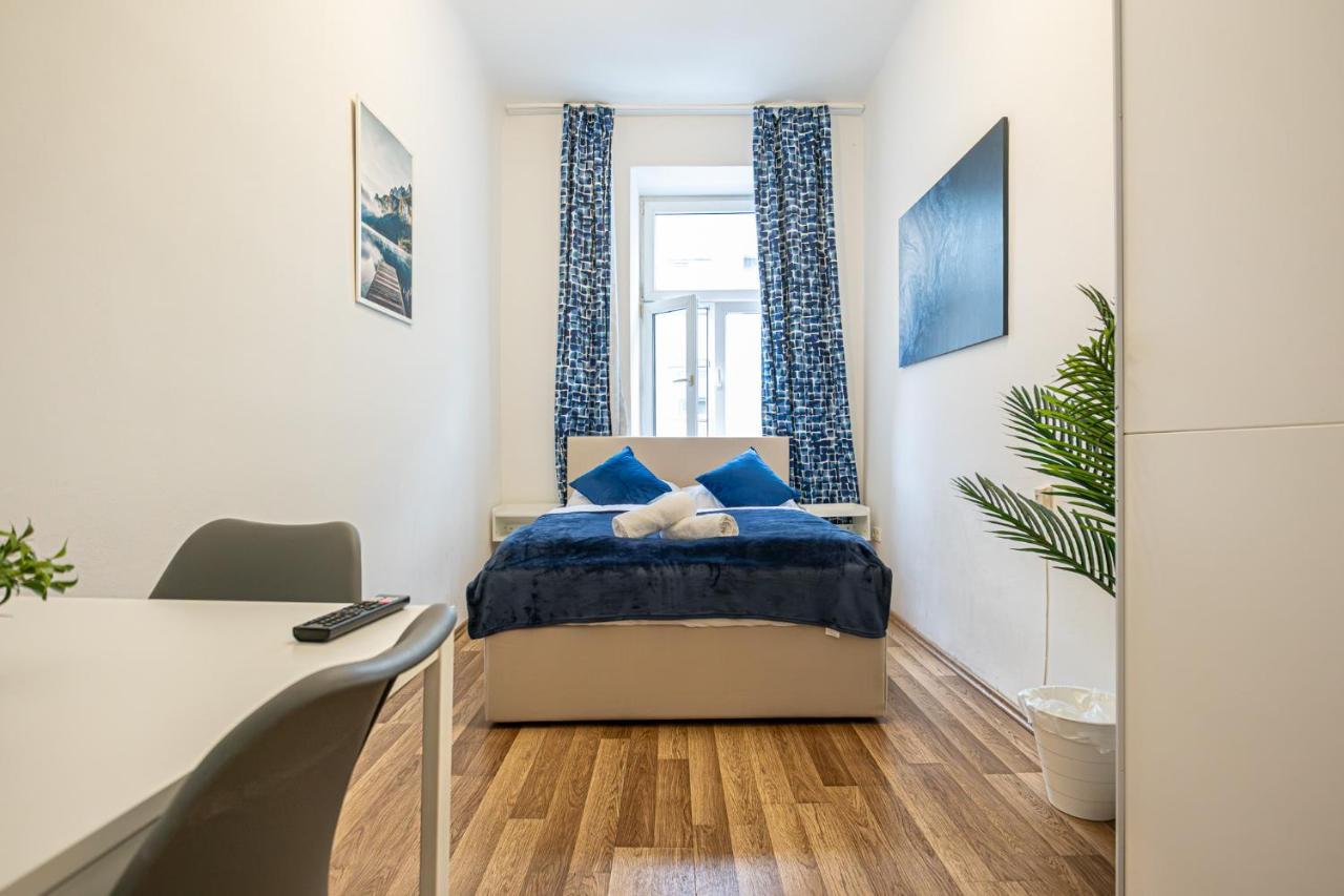 Modern Comforts: Chic Studio Apt Centrally Located Wenen Buitenkant foto